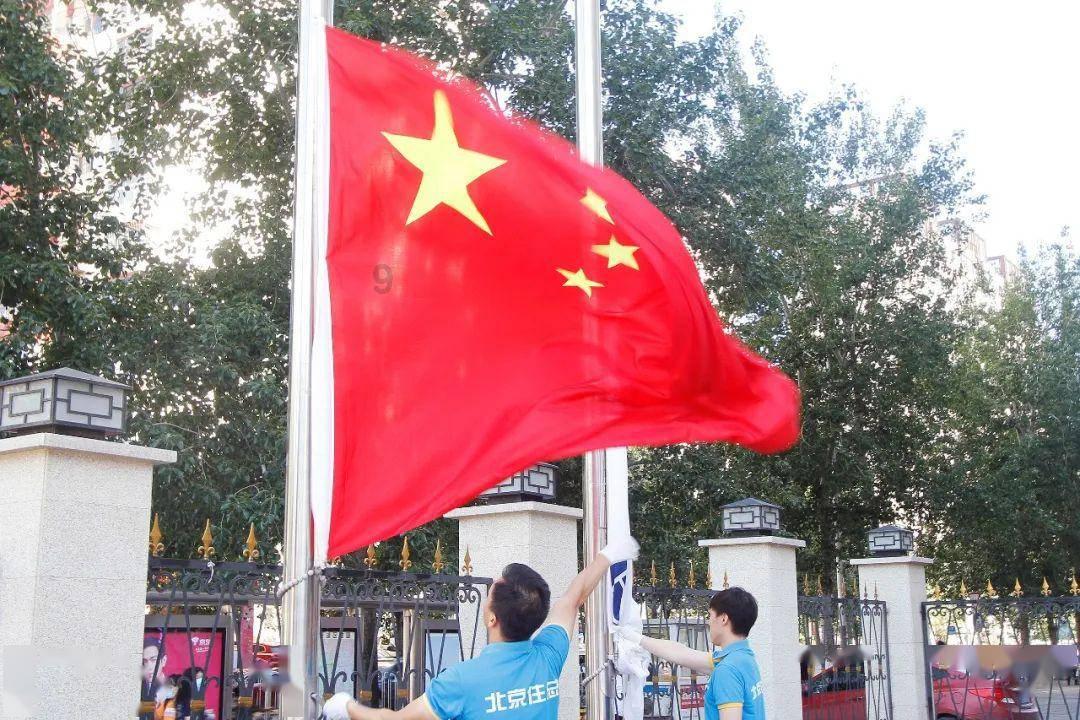 白色情人节：校园迷宫